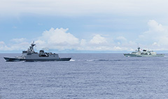 Royal Australian Navy, HMAS Brisbane, HMCS Ville de Quebec, BRP Jose Rizal